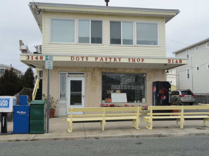 Readers' Choice Favorite Doughnuts Winner: Dot's Pastry Shop - Ocean
