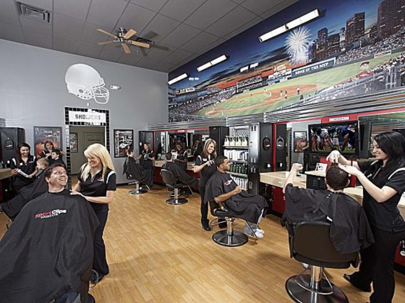Sports Clips Haircuts?A Spot for Real Guys to Get a Hair Cut