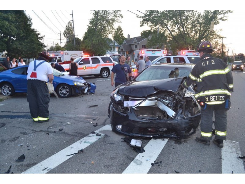 Photos 2Car Crash in Oceanside