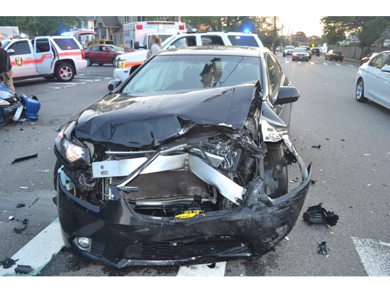 Photos 2Car Crash in Oceanside