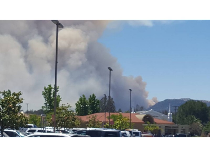 PHOTO GALLERY Temecula Fire Visible for Miles, I15 Traffic...