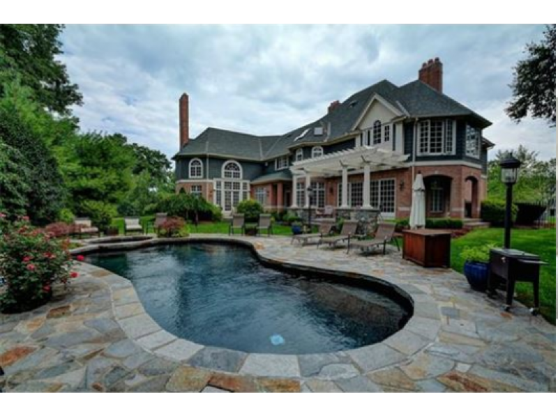 A South Glastonbury WOW House Includes a 2,500 Square Foot Recreation