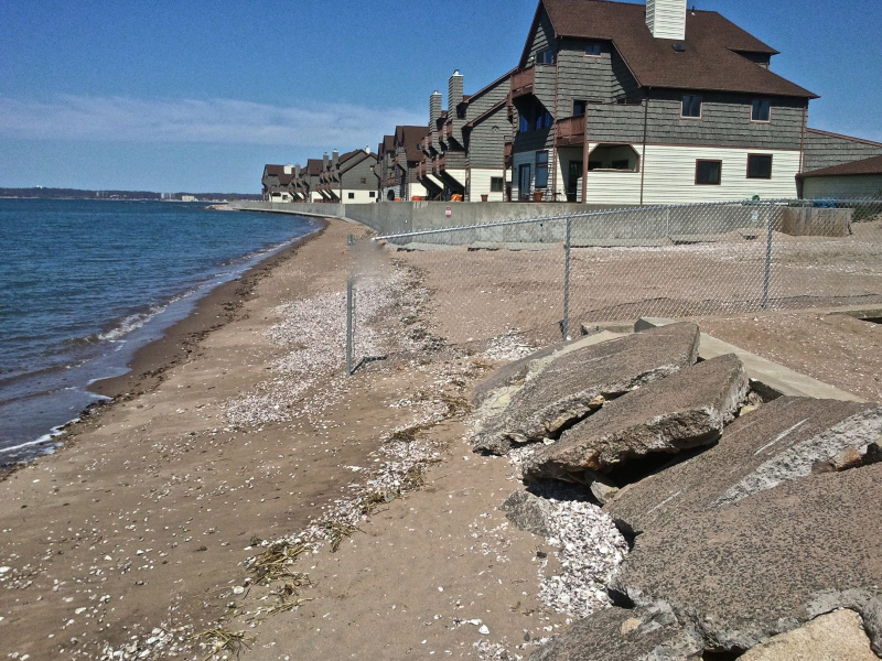 Shell Beach Public Access Entrance is a Hazard! Please sign the