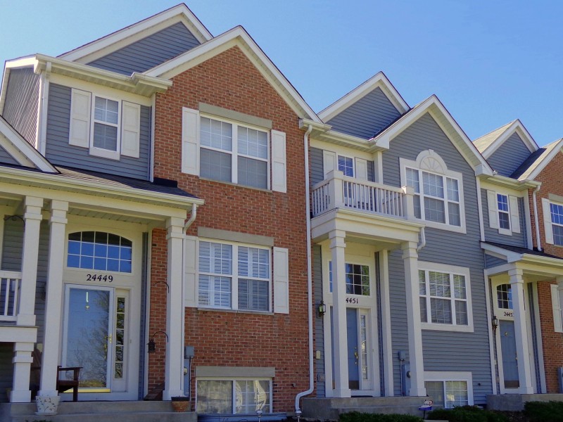 Townhomes & Condos For Sale in Palatine, Illinois