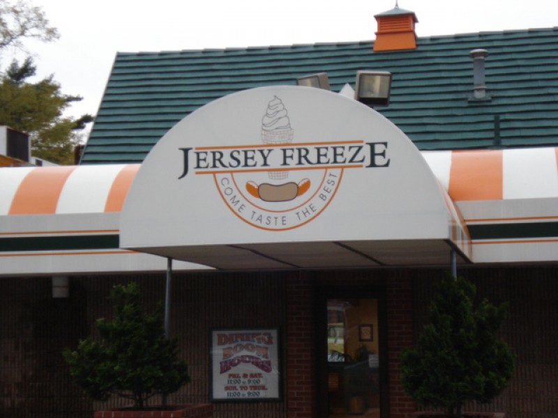 Jersey Freeze Keeps Afloat During FroYo Craze Freehold, NJ Patch