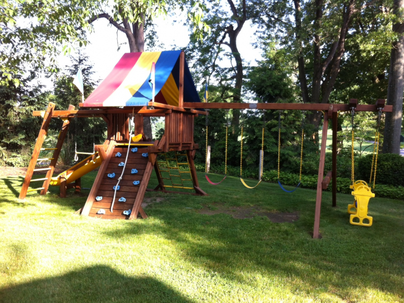 rainbow play structures