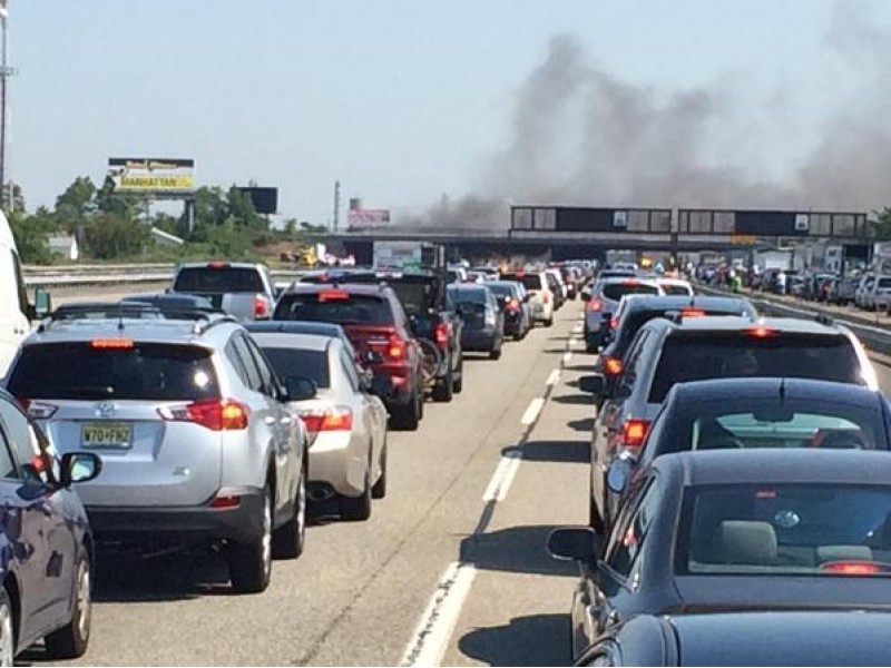 NJ Dump Druck Turnpike Crash