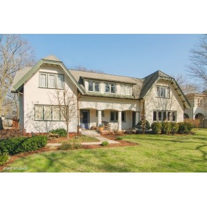 Wow! House: Coach House, Sport Court, Screened Porch