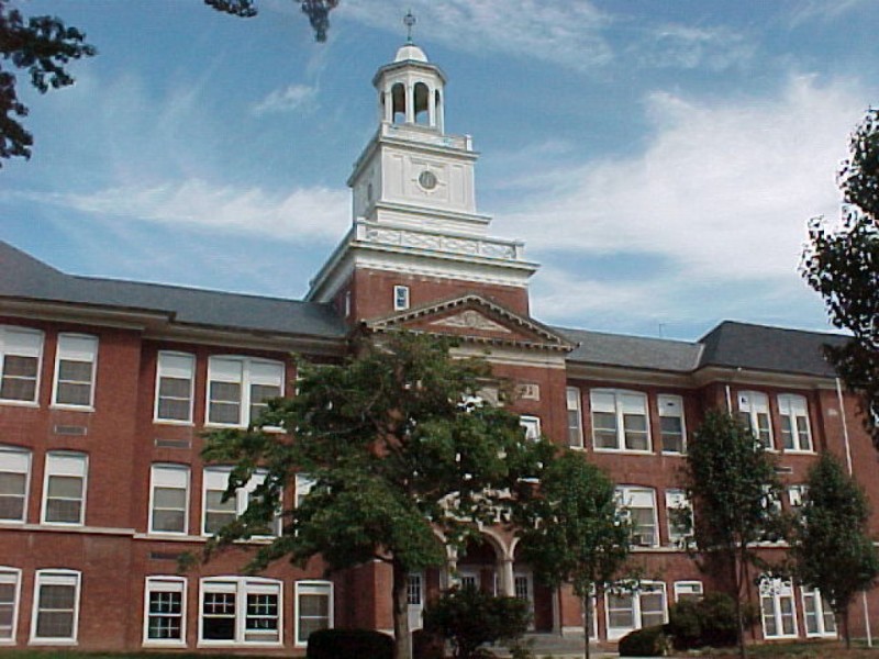 Student With Gun Apprehended at Maplewood Middle School Maplewood, NJ