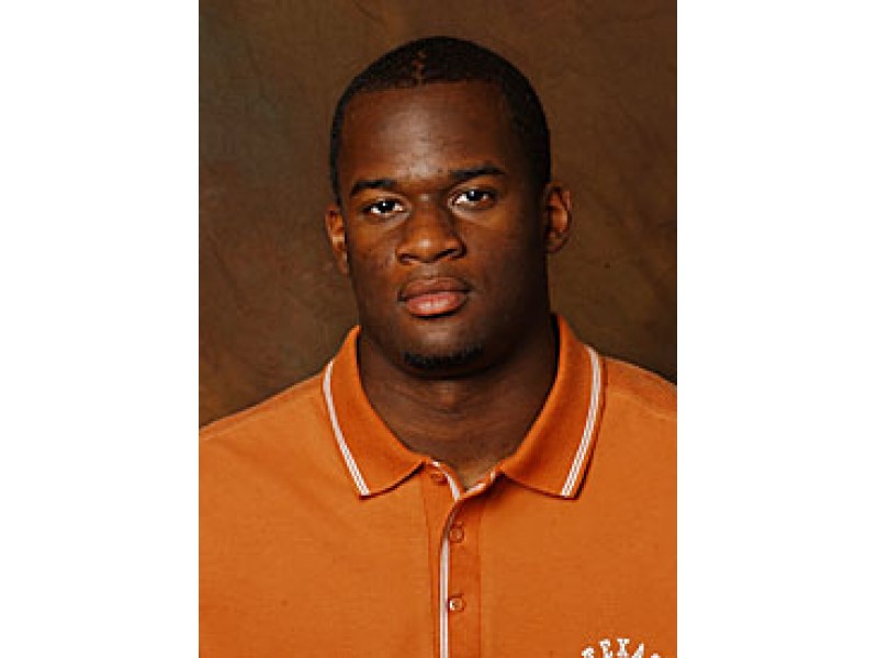 Former Longhorn Vince Young arrested on DWI charge