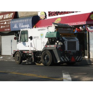 NYC Street Sweeper Leads Cops on Wild Chase Through Brooklyn