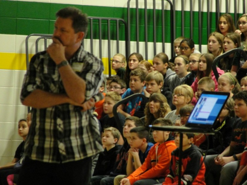 Hadley Middle School students accept Rachel's Challenge Homer Glen