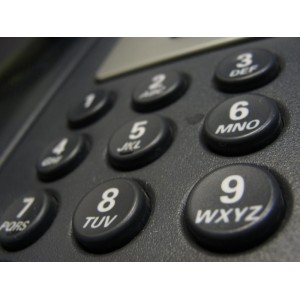 Man Scams Elderly Lady, Tells Her to Pay Grandson's Bail in iTunes Gift Cards