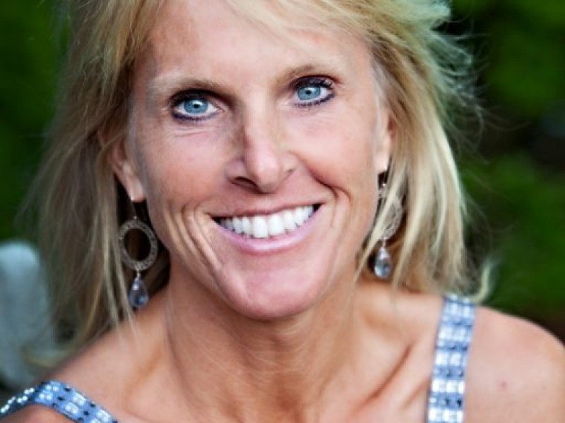 Meet Nantucket author Elin Hilderbrand for a book signing of Beautiful