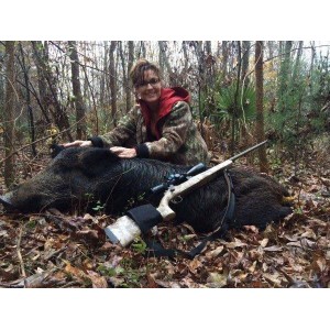 Sarah Palin Poses With Dead Hog to Woo Voters to Trump:
