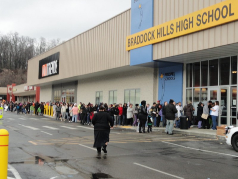 Needy Families Shop for Free Toys in Braddock Hills Forest Hills, PA