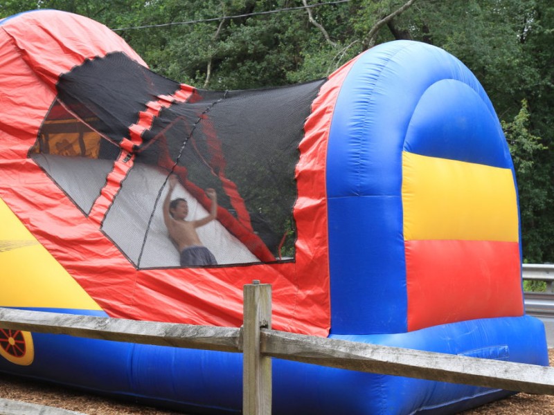 PHOTOS Pine Lake Park Clubhouse Celebrates Anniversary Manchester