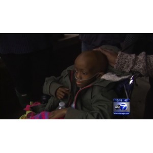 Chicago Police Officers Make 6-Year-Old Cancer Patient's Dream Come True