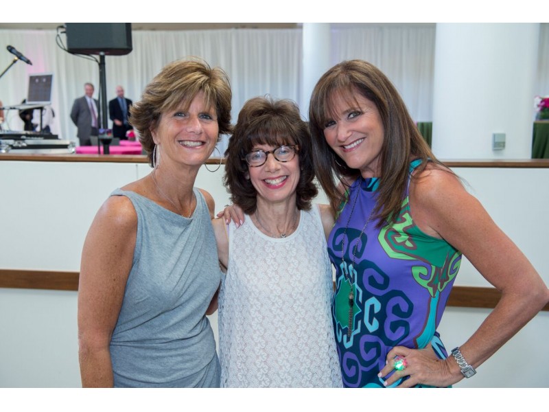 Vernon Hills Resident Helps Support Be Part of the CURE, Raising Close