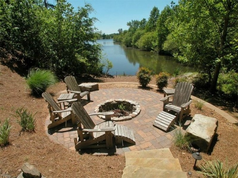 5 Luxury Homes With Fire Pits in Patch