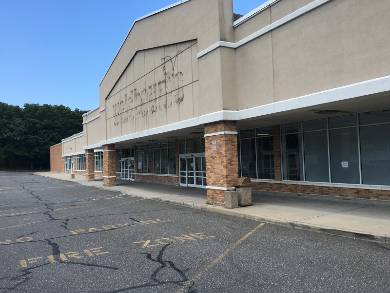 North Shore Farms Eyeing Old Hauppauge Waldbaum's Location - Hauppauge