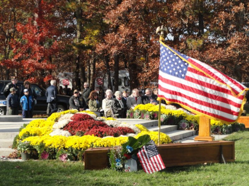 PHOTOS: Calverton National Cemetery Honors Veterans | Patch