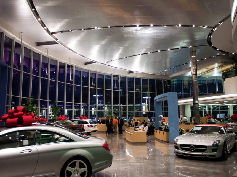 Keyes Dealership Puts on a Light Show on Van Nuys Blvd