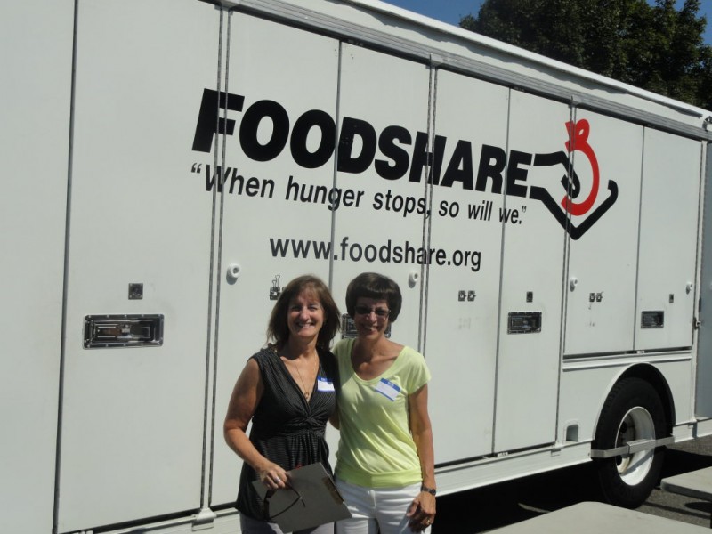 Mobile Foodshare Truck Fills a Need in South Windsor South Windsor