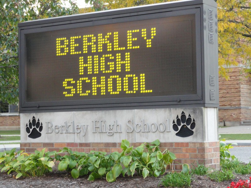 Berkley School District Meets No Child Left Behind Goals - Huntington