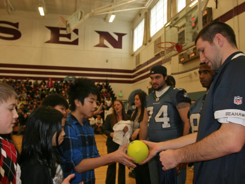 Community Snapshot Nelsen Middle School Celebrates Opening Of Fitness