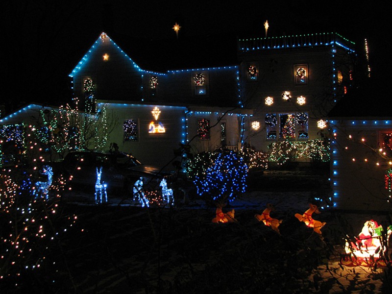 two holiday light displays in vienna make top 10 list two holiday light displays in vienna make top 10 list