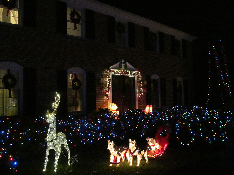 two holiday light displays in vienna make top 10 list two holiday light displays in vienna make top 10 list