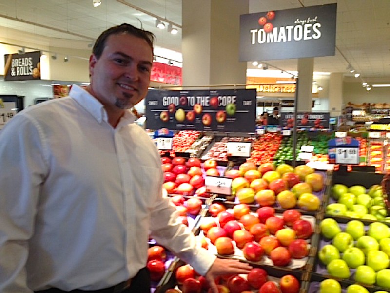 New Giant Grocery Store Celebrating Opening in Alexandria Del Ray, VA