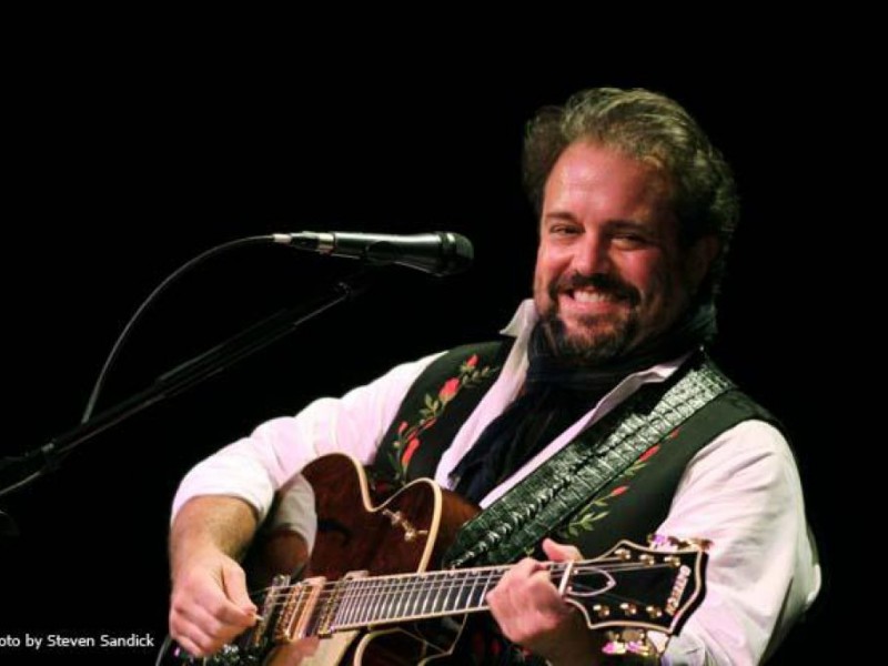 raul malo delights landmark audience a fourth time patch raul malo delights landmark audience a fourth time patch
