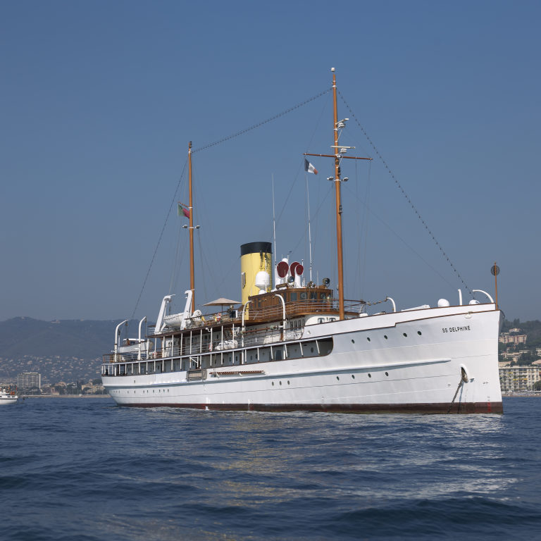 Horace Dodge's Steam Yacht Delphine Awaits a Purchaser | Grosse Pointe ...