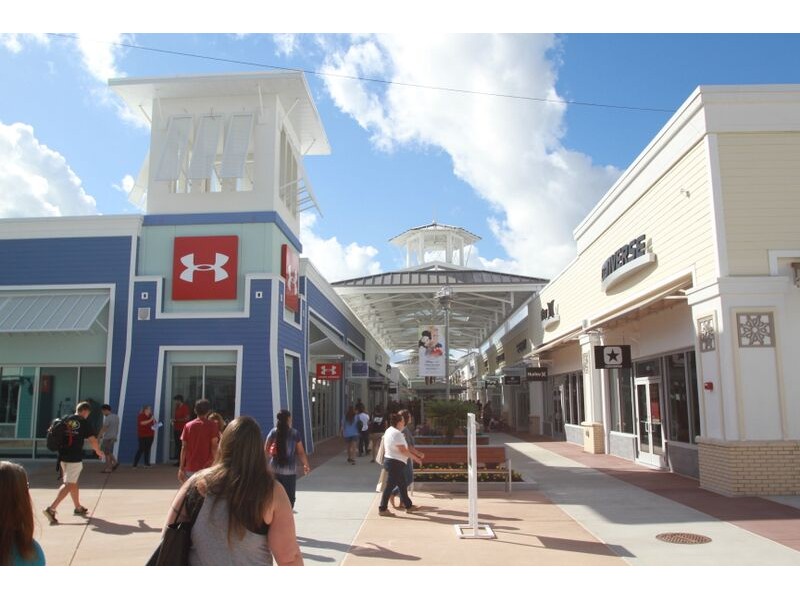 Tampa Premium Outlets: Opening Weekend Continues - Land O&#39; Lakes, FL Patch