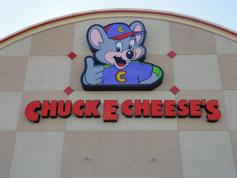 Rat Crook Steals Woman's Purse at Tinley Park Chuck E. Cheese's ...