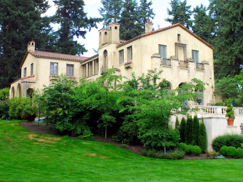 Roaring 20's Come Alive At Villa Madera On Gravelly Lake Lakewood, WA