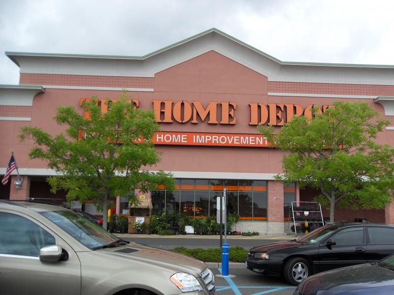 Riverhead Home Depot Responds To Huntington, Elmont Bomb Scares ...