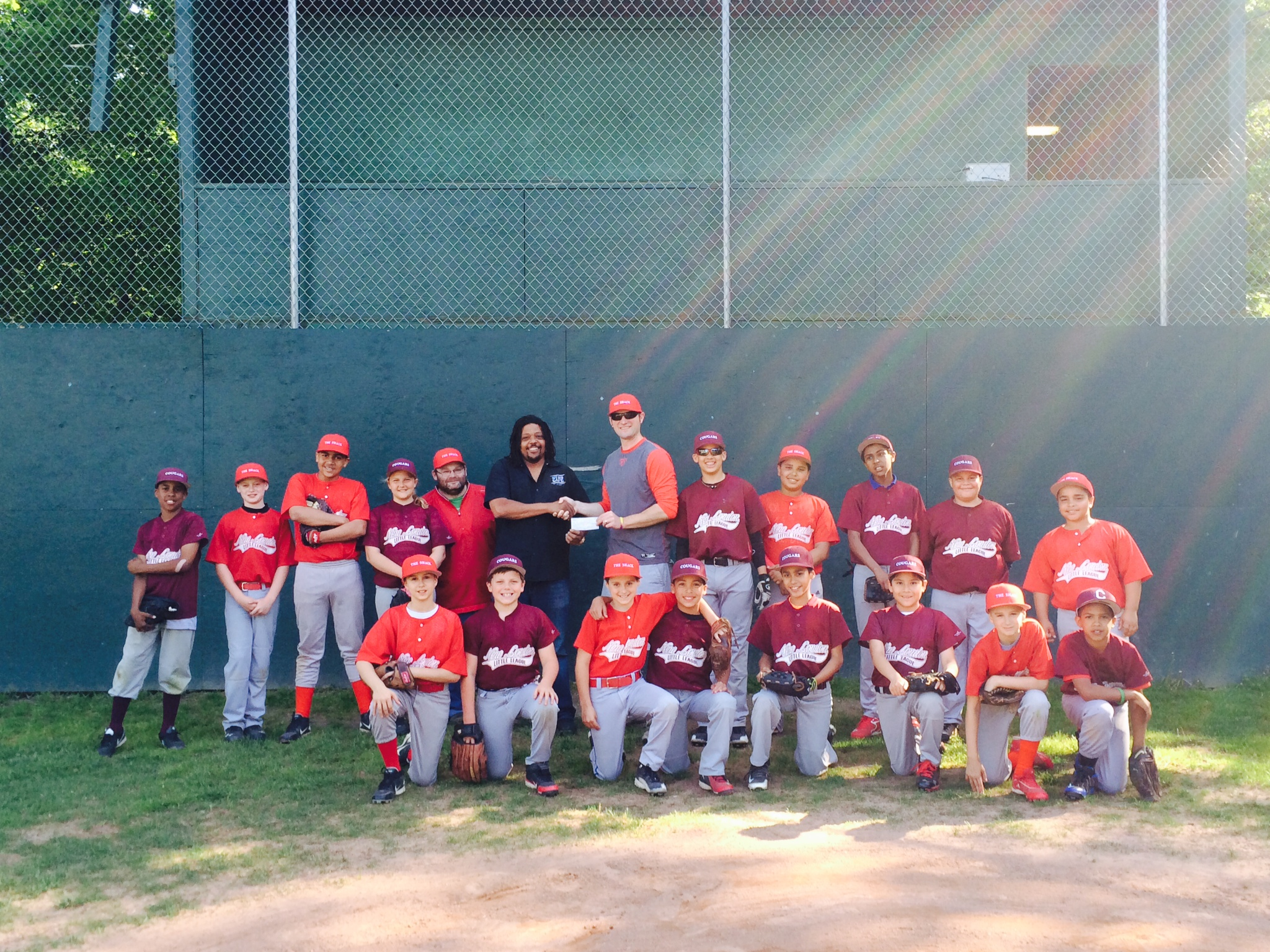 Hot Rod Café Raises $1,000 for New London Little League Baseball in May ...