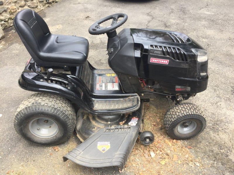 Craftsman Lawn Tractor - Trumbull, CT Patch