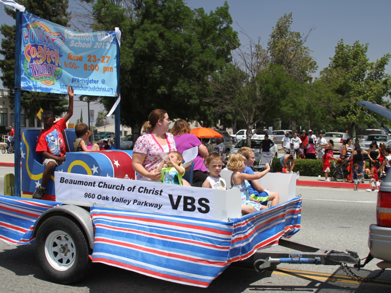 CHERRY FESTIVAL PARADE PHOTOS Horses, Riders, Crowds, Traffic Delays