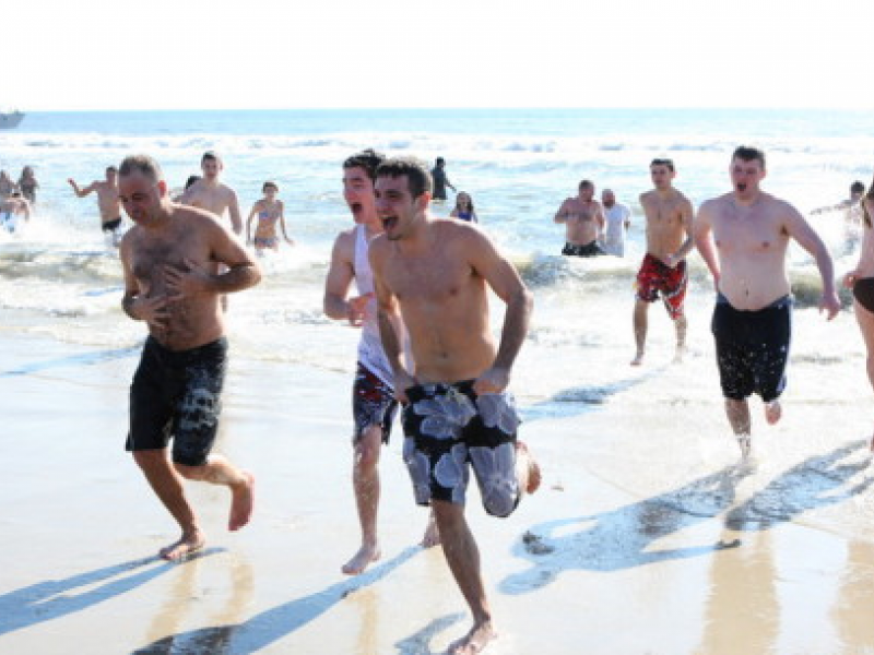 Long Beach Polar Bear Club Splash Plunges Forward Post 