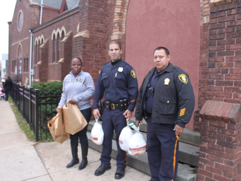 New Brunswick Police Hand Out 350 Thanksgiving Turkeys at ...