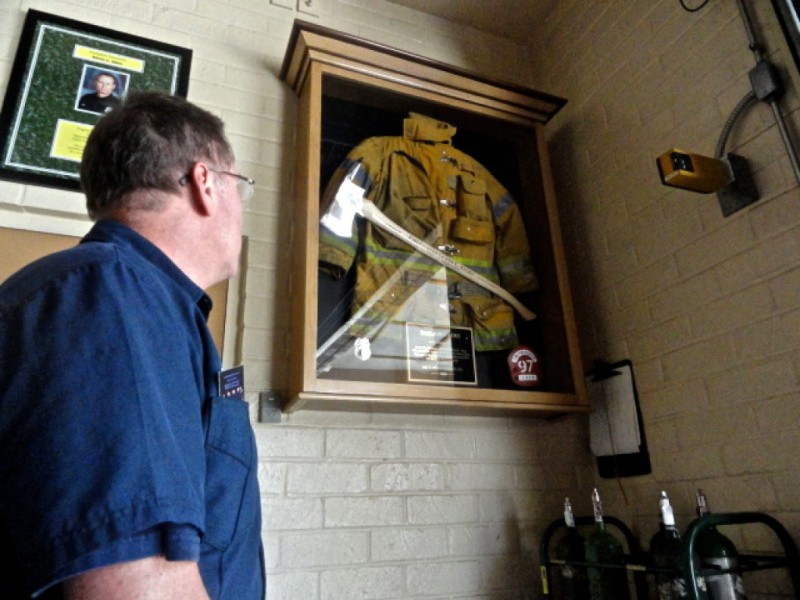 Echo Lake Ca >> Station 97 Dedicates Shadowbox to Fallen Firefighter Glenn ... Echo Lake Ca >> Station 97 Dedicates Shadowbox to Fallen Firefighter Glenn ...
