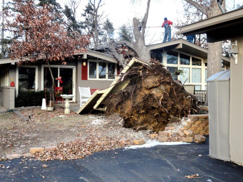 National Weather Service Tornado Hit Mendota Heights Burnsville, MN