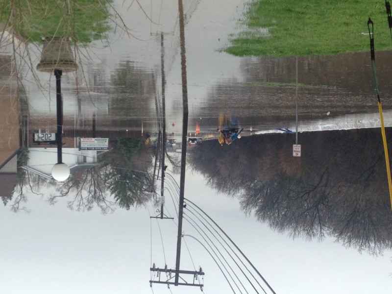 SmashAndGrab Burglars Strike Skokie Best Buy Skokie