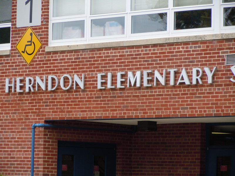 Herndon Elementary Switches Language Immersion from French to Spanish ...